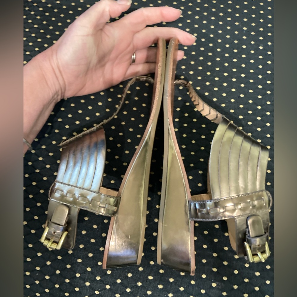 COACH India Mirror Metallic Dark Gold Bronze Wedge Sandals 7.5 B - Picture 4 of 11